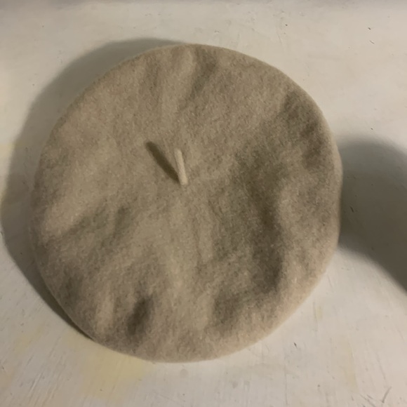 Parkhurst Accessories - Parkhurst Beige Wool Beret Made in Canada